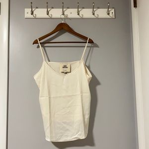 Silky cream tank top 🤍